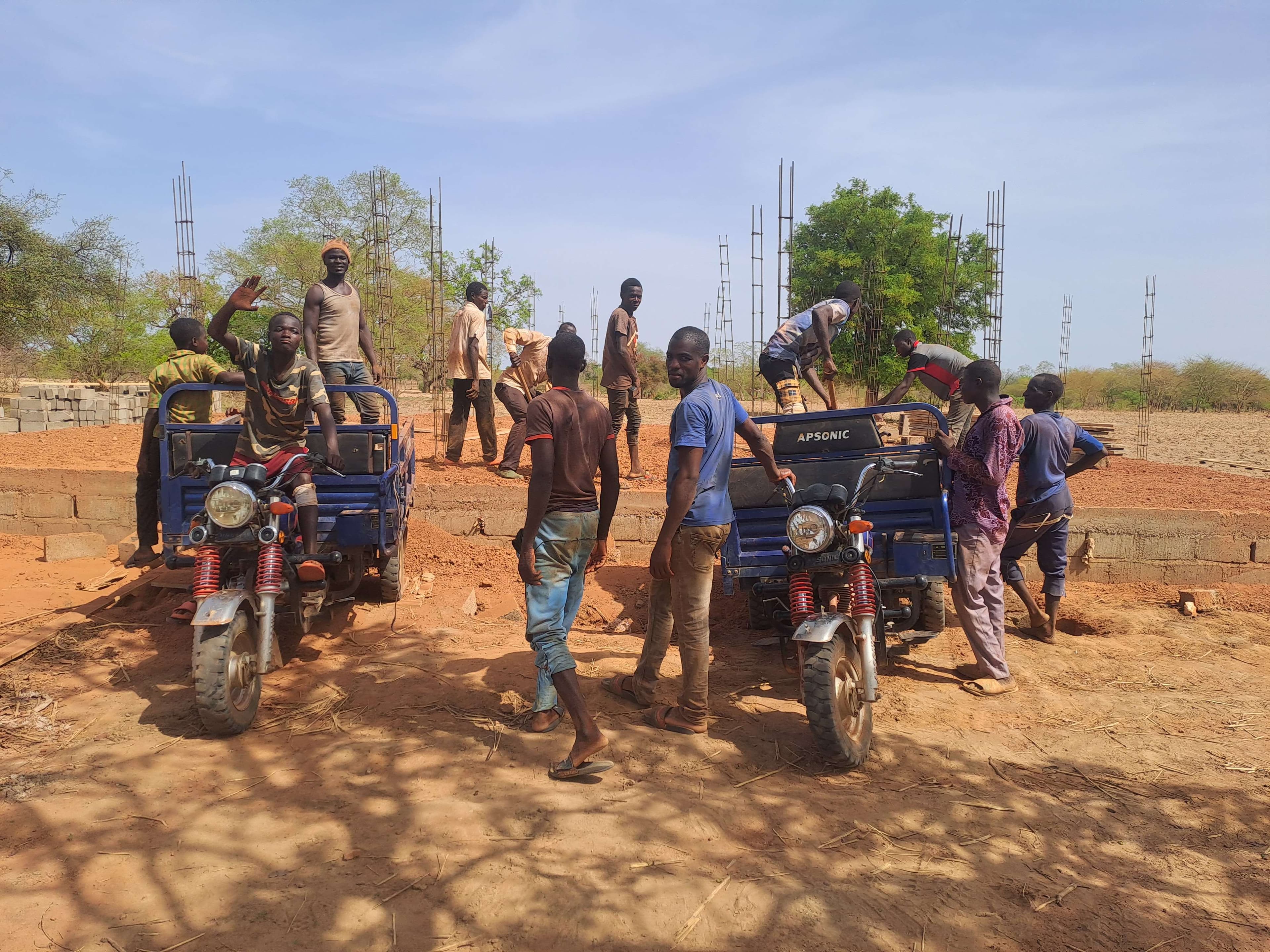 Transport of aggregates by the youth of the church