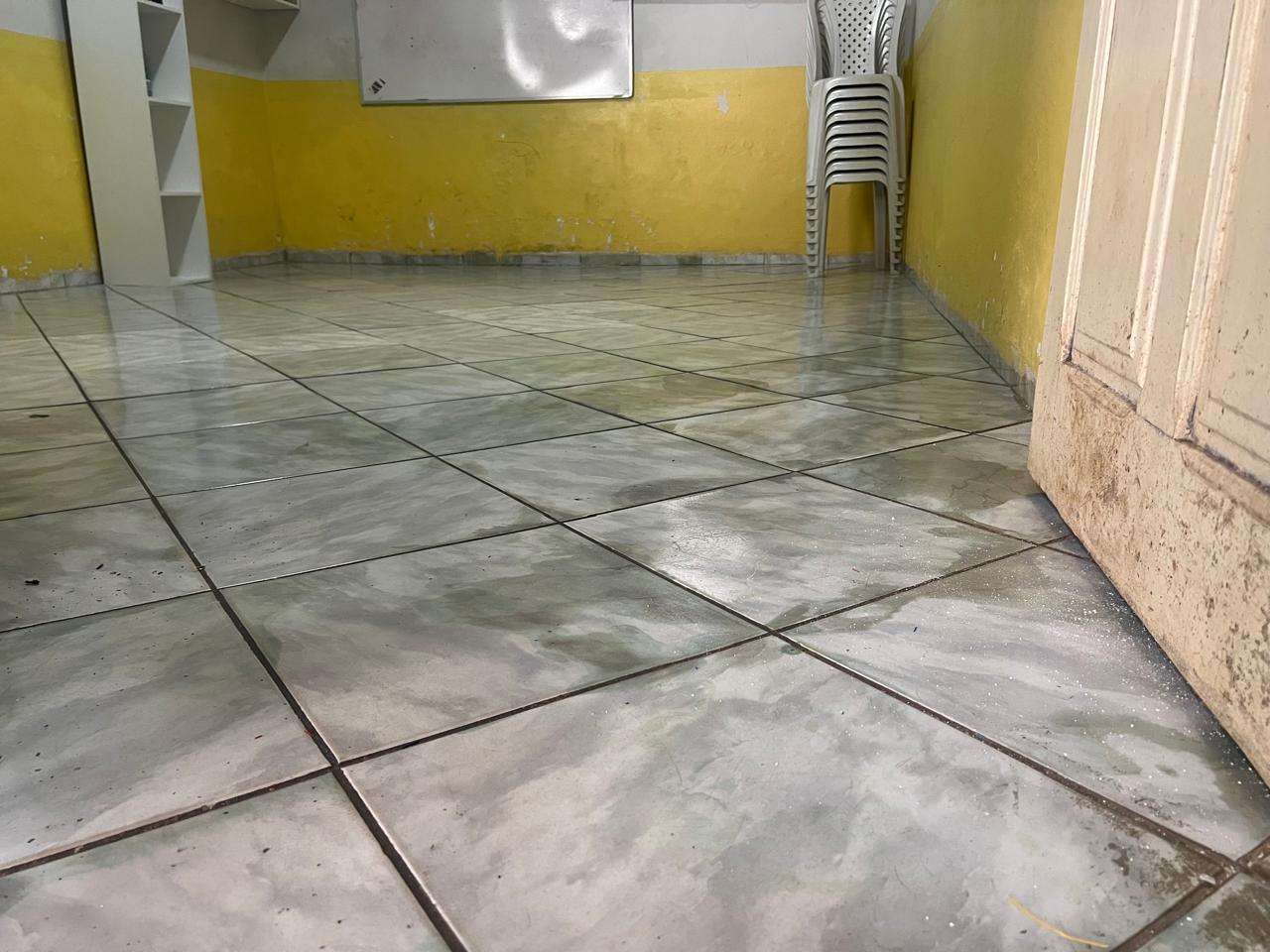 3 classrooms, each measuring 4.95m x