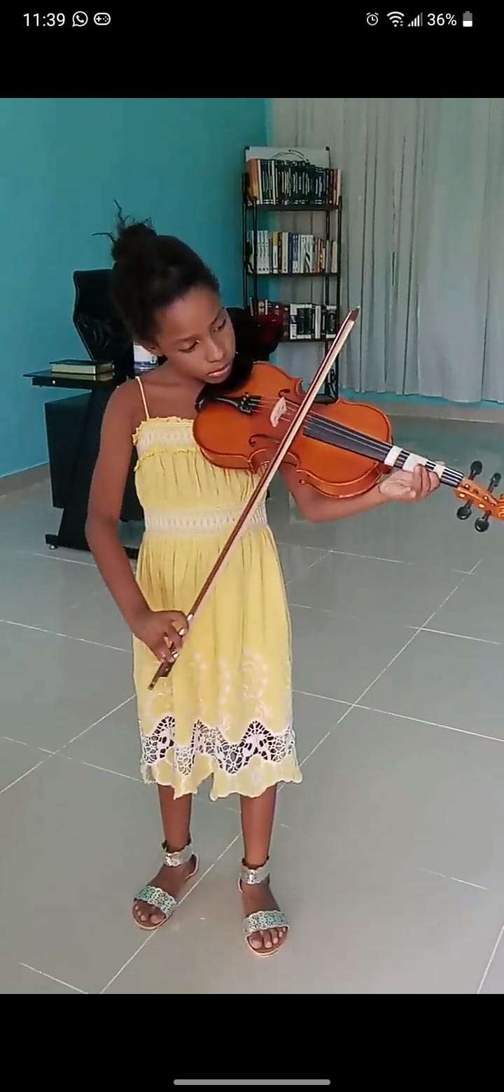 Violin student