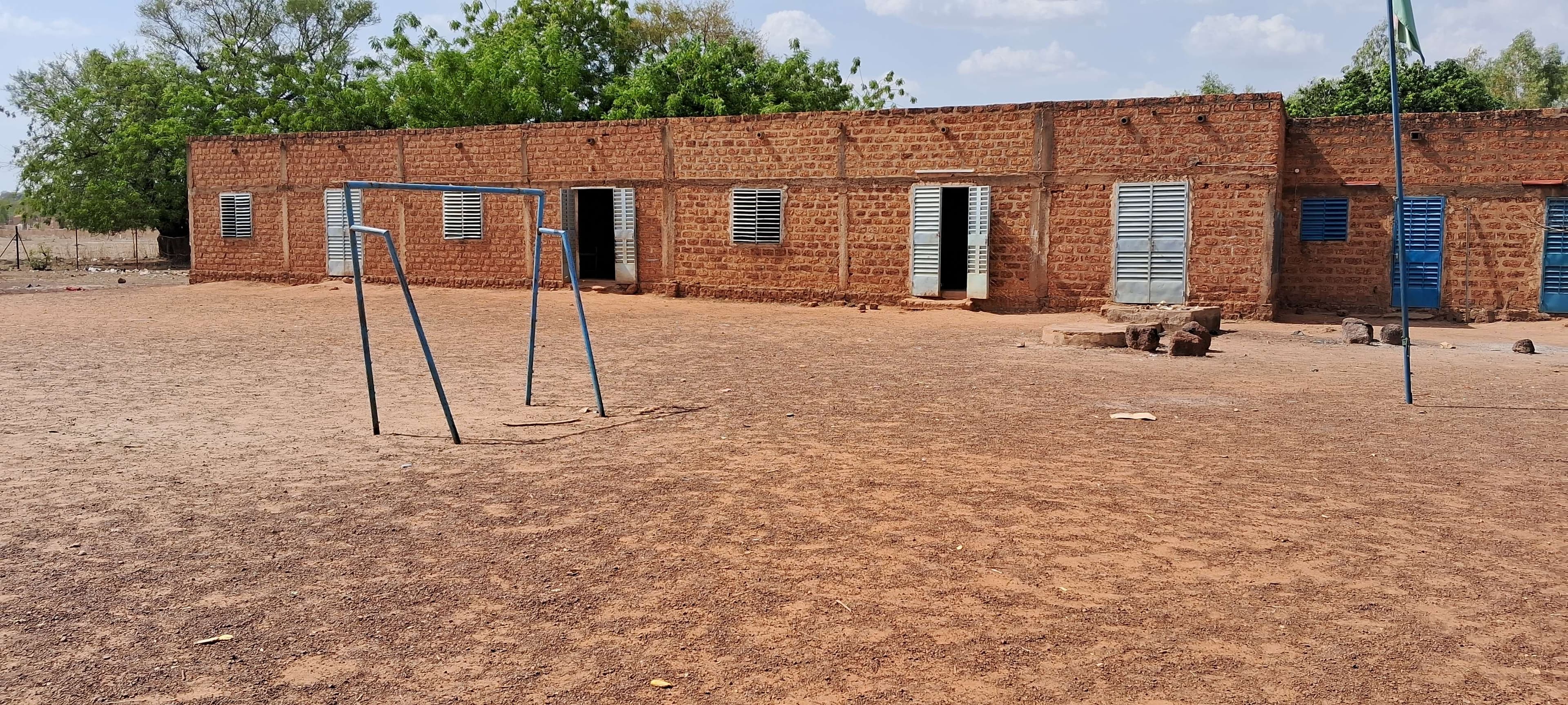 Building that can house the training center