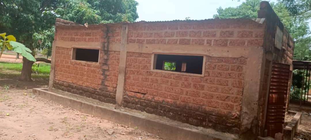 Cashew nut drying factory building